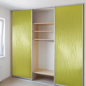 úplne vstavaná skriňa je najekonomickejším variantom (šetrí použitý materiál) úplne vstavaná skriňa je najekonomickejším variantom (šetrí použitý materiál)